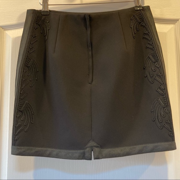 H&M Black embroidered applique mini skirt Size 8 - Picture 4 of 6